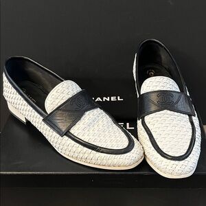 CHANEL Black White Braided CC Logo Mule Loafer Oxford | Size 37